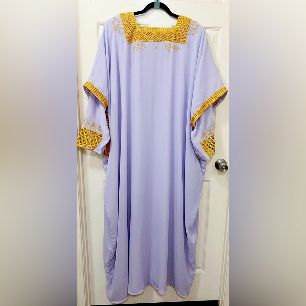 Elegant Gold Embroidered Kaftan Retro Robe, Lilac Color - Picture 6 of 7